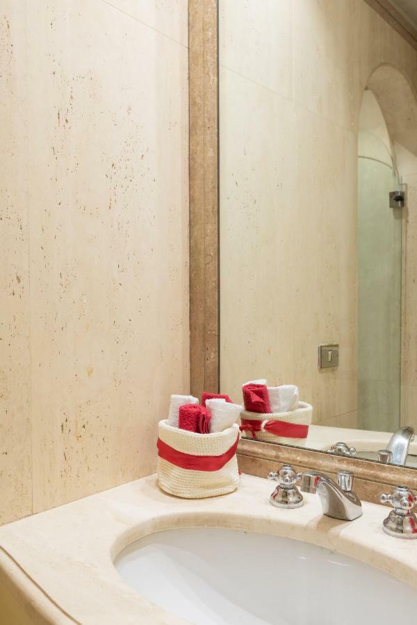 Spanish Steps Casa Nes * Roma